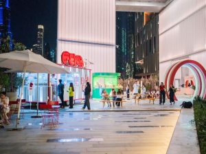  لحظات رمضانية استثنائية بانتظاركم في تجربة "روف لاين" من مركز دبي المالي العالمي بالتعاون مع "كيوريتد بلاي ليست"