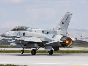 10 مايو 2023: تظهر طائرة إف-16 بلوك 60 "ديزرت فالكون" التابعة للإمارات أثناء هبوطها خلال مناورات "نسر الأناضول 2023"