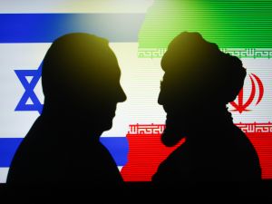 الجيش الإسرائيلي يعلن عن  تدمير طائرة كانت مخصصة لعلي خامنئي