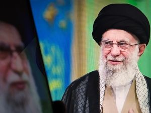 إيران تبدأ مراسم وداع علي خامنئي لثلاثة أيام