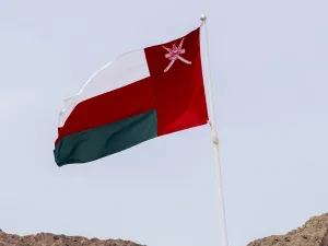 علم دولة سلطنة عُمان.