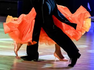 تفسير حلم الرقص في المنام للعزباء والمتزوجة والحامل والمطلقة