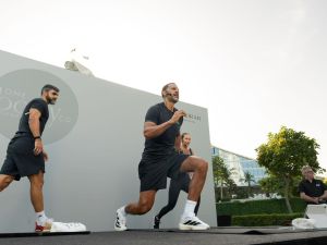 ريو فرديناند وكيت فرديناند يستضيفان تمريناً مجتمعياً ملهمًا في دبي أكثر من 100 مشارك في فعالية رياضية مفتوحة على الشاطئ