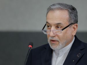  Diplomatic deadlock: Iran's Araghchi travels to Russia for talks with Putin