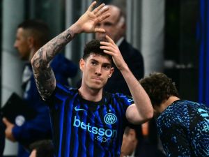 إنتر يرفض 50 مليون يورو.. كم يحتاج برشلونة لضم باستوني؟