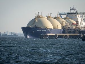 LNG tanker