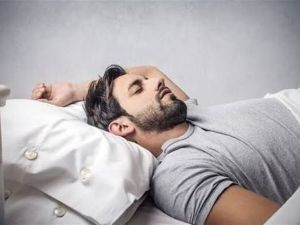 تفسير حلم استحمام الميت في المنام