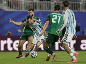ليونيل ميسي أثناء مباراة الأرجنتين والجزائر في كأس العالم 2026
