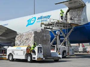 dnata wins multi-year Silk Way Group cargo handling contract in Singapore