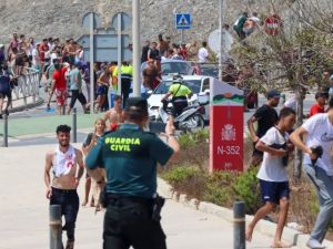 انتشار فتح الحدود يدفع بآلاف الشبان إلى الهجرة