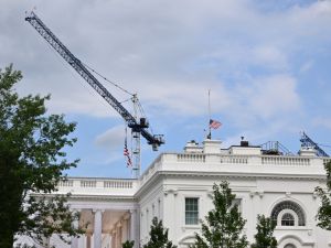 Half-mast flag at White House for Lindsey Graham