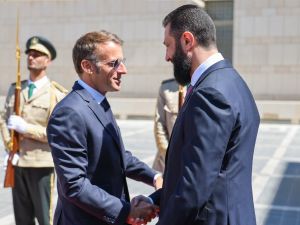 51 مليون يورو تعود إلى دمشق.. وماكرون يعلن شراكة فرنسية لإعمار سوريا..