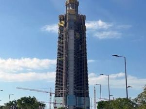 برج جدة يتجاوز ارتفاع 430 مترًا مع استمرار أعمال الإنشاء ليصبح أطول برج في العالم