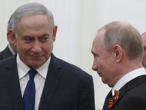 Russian President Vladimir Putin (R) meets with Israeli Prime Minister Benjamin Netanyahu at the Kremlin in Moscow on May 9, 2018. (SERGEI ILNITSKY / POOL / AFP)
