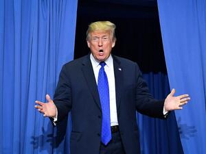 US President Donald Trump arrives at a "Make America Great Again" rally at Landers Center in Southaven, Mississippi, on October 2, 2018. 
MANDEL NGAN / AFP