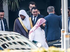 Saudi Attorney General Saud al-Mujeb (2ndL) leaves Caglayan courthouse in Istanbul, on October 30, 2018 in Istanbul (AFP)