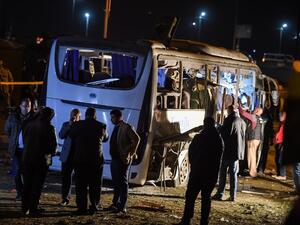 A tourist bus which was attacked in Giza province south of the Egyptian capital Cairo. (MOHAMED EL-SHAHED / AFP)