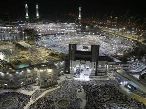 Muslim pilgrims circumambulate the Kaaba, Islam's holiest shrine, at the Grand Mosque in Saudi Arabia's holy city of Mecca on August 27, 2017, prior to the start of the annual Hajj pilgrimage. (AFP)