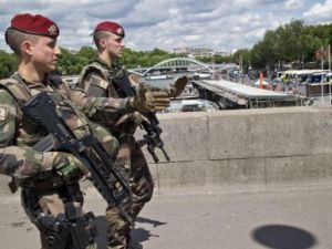 Soldiers patrol in France (AFP/File Photo)	