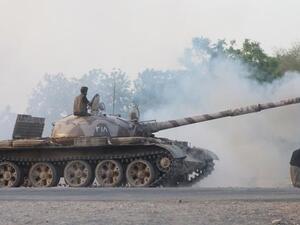 سقط 10 جرحى -على الأقل- إثر القصف على شوارع وأحياء متفرقة من مديريتي الحالي والحوك جنوبي الحديدة