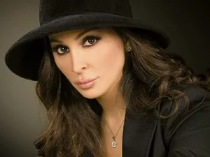 إليسا تعتذر من جمهورها ...تعرف على السبب