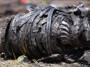 إرشادات تتعلق بصلاحية الطائرة لمواجهة حالات الطوارئ أصدرتها الإدارة الاتحادية للطيران في الولايات المتحدة.

