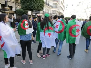 بوتفليقة : تمُرُّ الجزائر بمرحلة حساسة من تاريخها