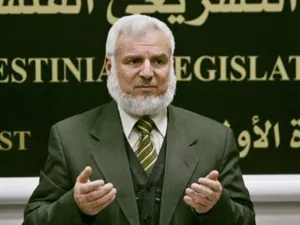  المجلس التشريعي قد حل ولا يوجد نواب الان ولا حصانة عليهم 