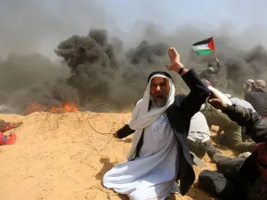 وتتواصل المسيرات الشعبية، على حدود غزة الشرقية للاسبوع الثامن والأربعين على التوالي.
