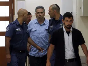 جرى تجنيد سيغيف من قبل طاقم السفارة الإيرانية في نيجيريا