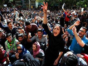  عدم التناسب بين تحديد الحد الأدنى لأجور وارتفاع معدل التضخم في إيران