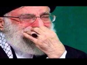 م نقل العالم إلى مبنى آمن واستجوابه من قبل مسؤولين استخباراتيين بريطانيين وأمريكيين