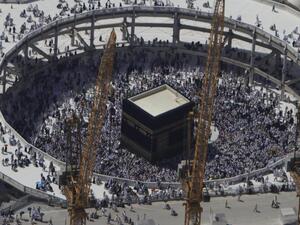 بلاغ مفاده بوقوع حادث حريق في فندق بمشروع جبل عمر