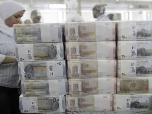 دعوات لمنح قروض 

