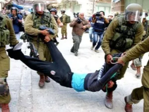 الحكومة الفلسطينية تطالب بتدخل دولي لوقف تضييق إسرائيل على الأسرى
