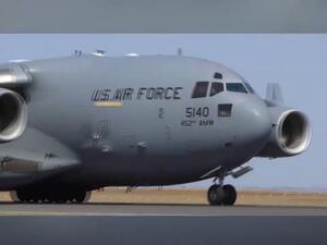 وقال "بيزنس إنسايدر" إن ارتطام طائر بمحرك الطائرة يخلف في العادة آثارا مدمرة.

