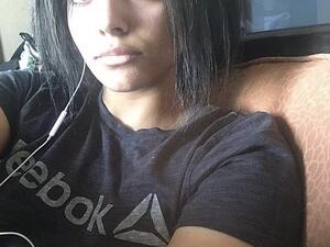 يكون سماع أقوال المتهم في قضايا العنف الأسري والتحقيق فيها، بحضور أخصائي نفسي