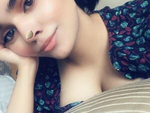 كتبت رهف في تغريدة: "أولادكم ليسوا لكم. أولادكم أبناء الحياة