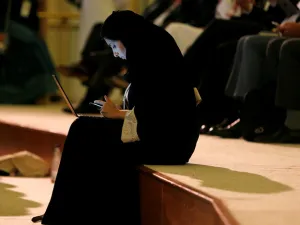 كانت السلطات السعودية قد ألغت سريان جوازي سفر الفتاتين
