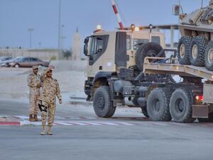 يظهر المقطع جنودا من كتيبة 85 اللواء الخاص