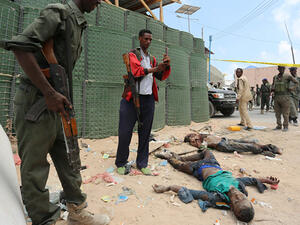 منظمة العفو الدولية تتهم الجيش الأميركي بقتل مدنيين في الصومال

الجيش الاميركي بقتل مدنيين في الضربات التي ينفذها ضد مقاتلي حركة الشباب الإسلامية في الصومال