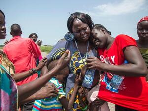  نفّذ سودانيون من قبيلة البجا في مدينة بورتسودان الواقعة على البحر الأحمر اعتصاماً ضدّ الرئيس عمر البشير