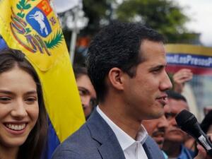 ومن المنتظر أن يقدم غوايدو الخميس خطته لإخراج البلاد من أزمتها الاقتصادية والاجتماعية