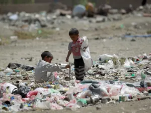 إيران تنتقد الإمارات وتعتبرها "سبب كارثة اليمن"
