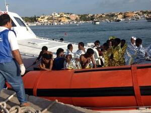 هجوم إيطاليا المسلح يحمل بصمات عنصرية
