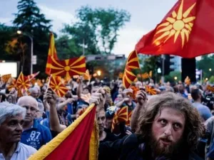 Macedonian non-governmental organizations are protesting ongoing talks on the name of their country (AFP/File Photo)