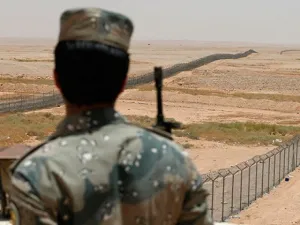 Saudi soldier monitors the border with Yemen (AFP/File Photo)