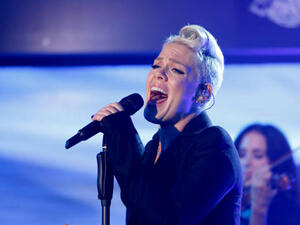 (P!nk/ Jimmy Kimmel Live)