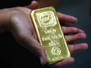 Gold priced bounced back from one-month lows as renewed concerns over tensions with North Korea and an escalating diplomatic crisis between the U.S. and Turkey underpinned safe haven demand for the precious metal. (File photo)