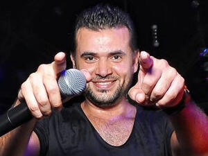 ساموزين يشدو في القاهرة